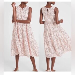 BR | Tiered Ditsy Floral Midi Dress 🌸